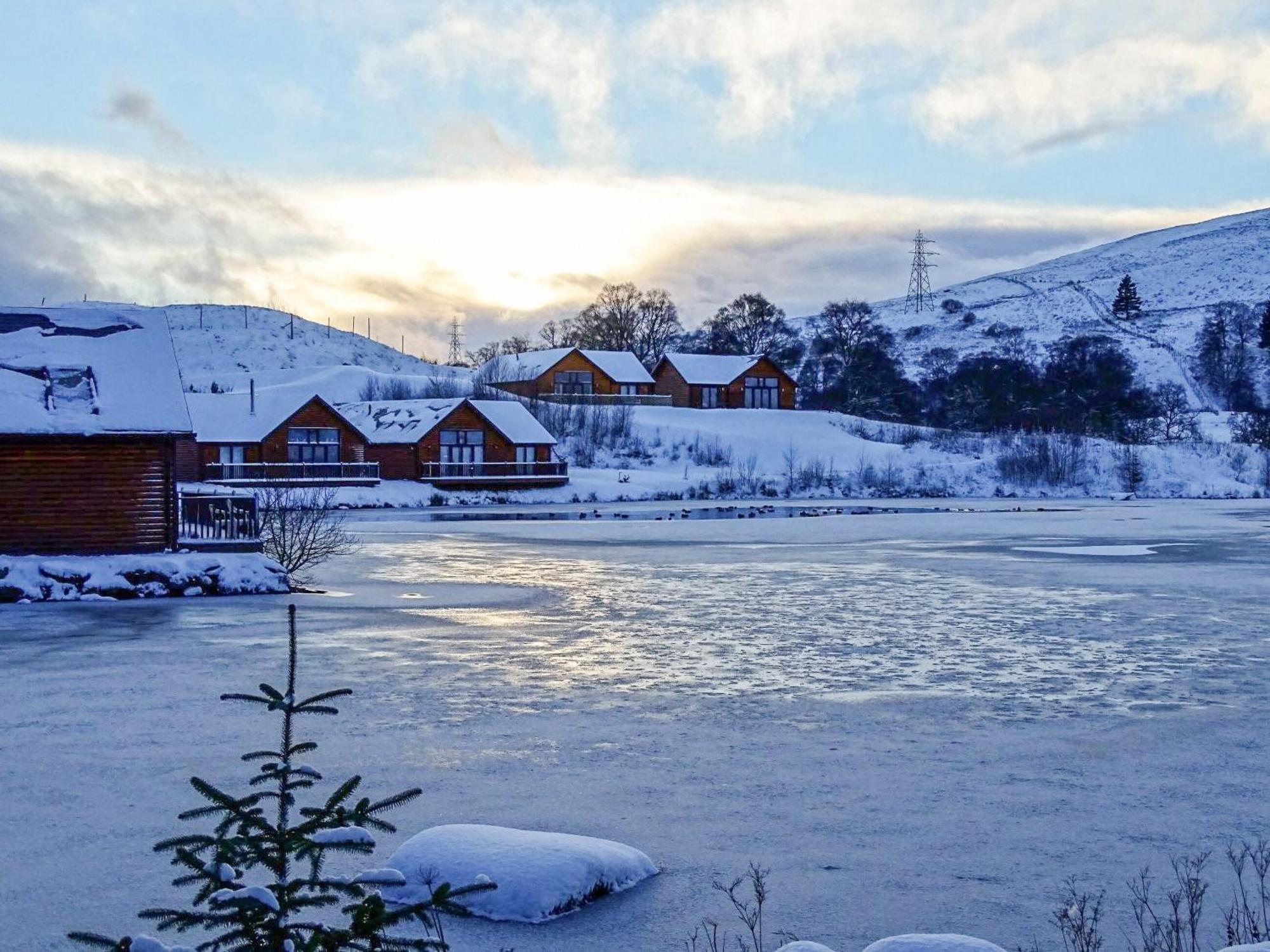 Glengoulandie Lodge ภายนอก รูปภาพ